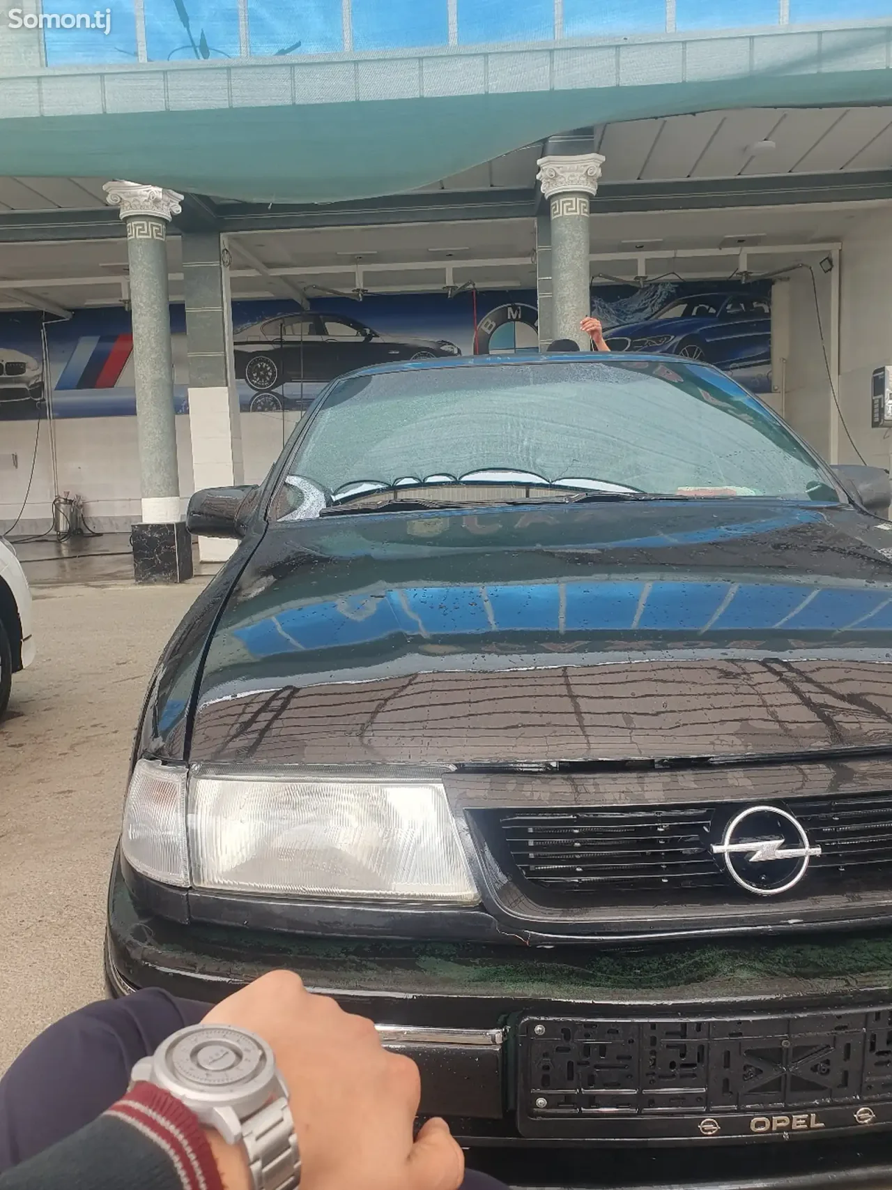 Opel Vectra A 1992 · 1.6 MT