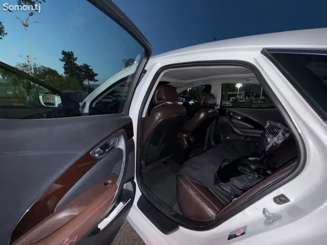 Hyundai Grandeur 2013 · 3.0 AT
