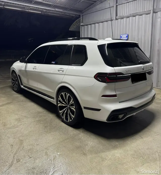 BMW X7 2025 · 4.0 AT