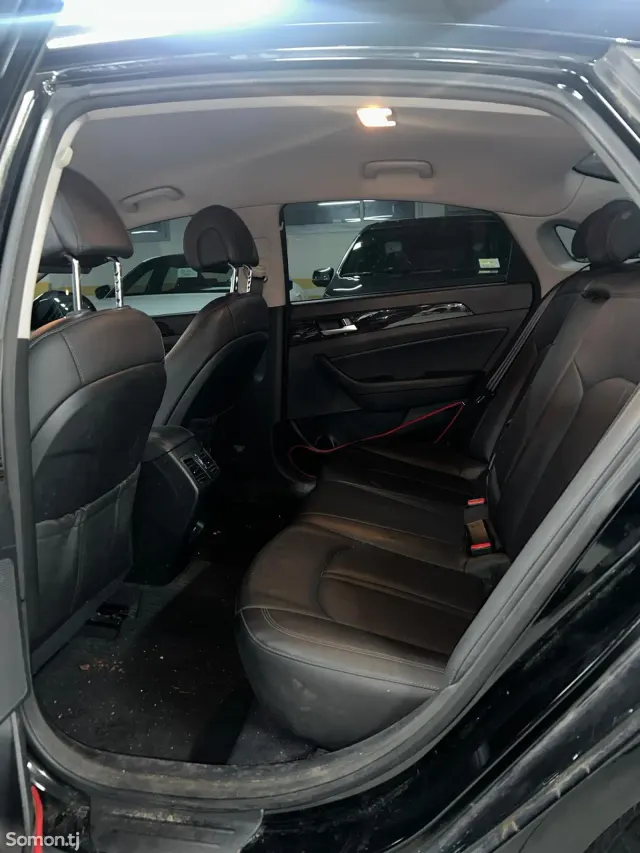 Hyundai Sonata 2014 · 2.0 AT