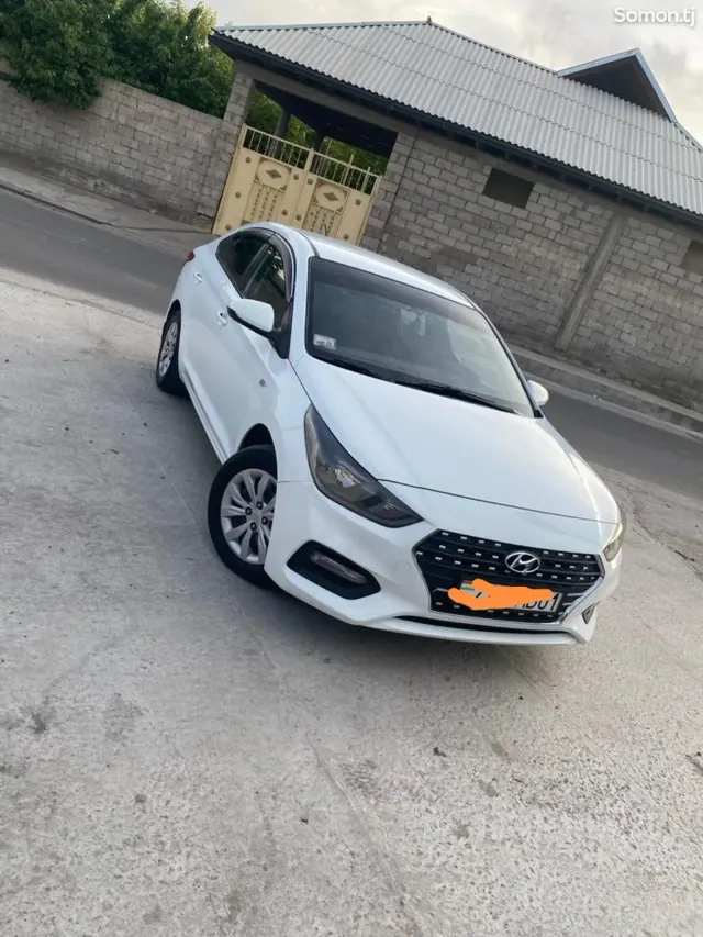 Hyundai Accent 2018 · 1.5 AT
