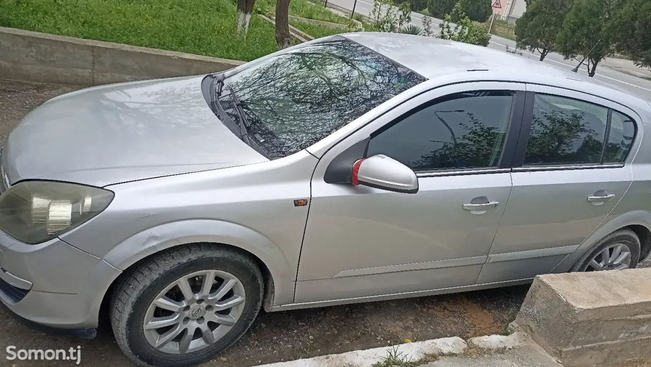 Opel Astra H 2006 · 1.8 AT