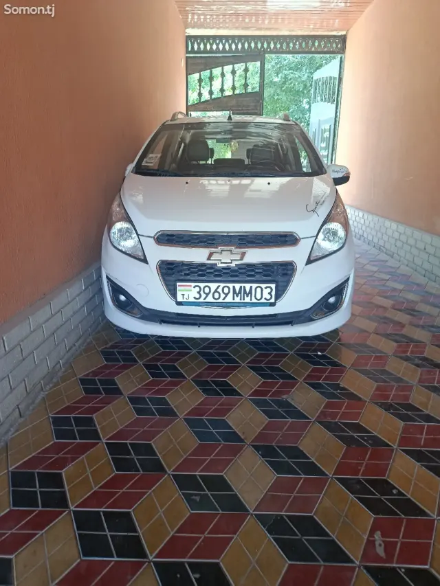 Chevrolet Spark 2014 · 1.2 AT