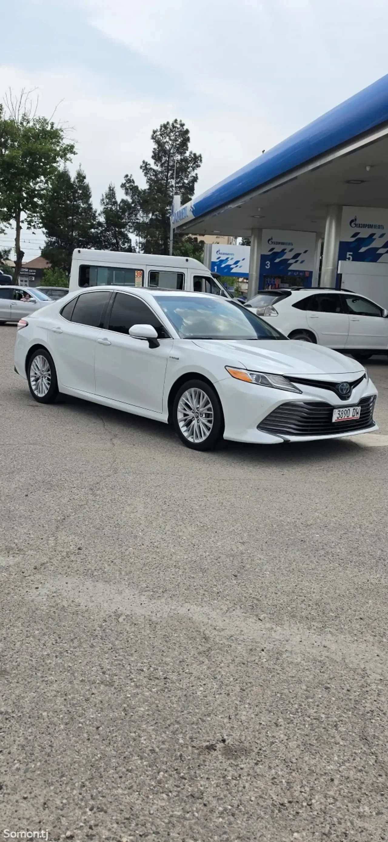Toyota Camry 2018 · 2.5 AT