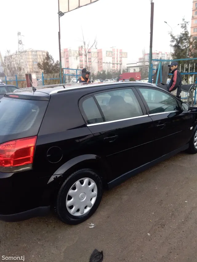 Opel Signum 2004 · 1.8 MT