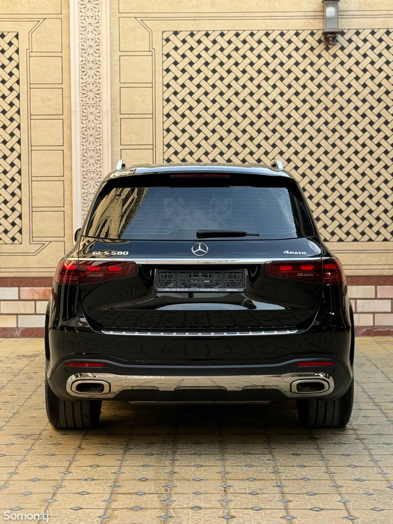 Mercedes-Benz GLS 2024 · 5.8 AT