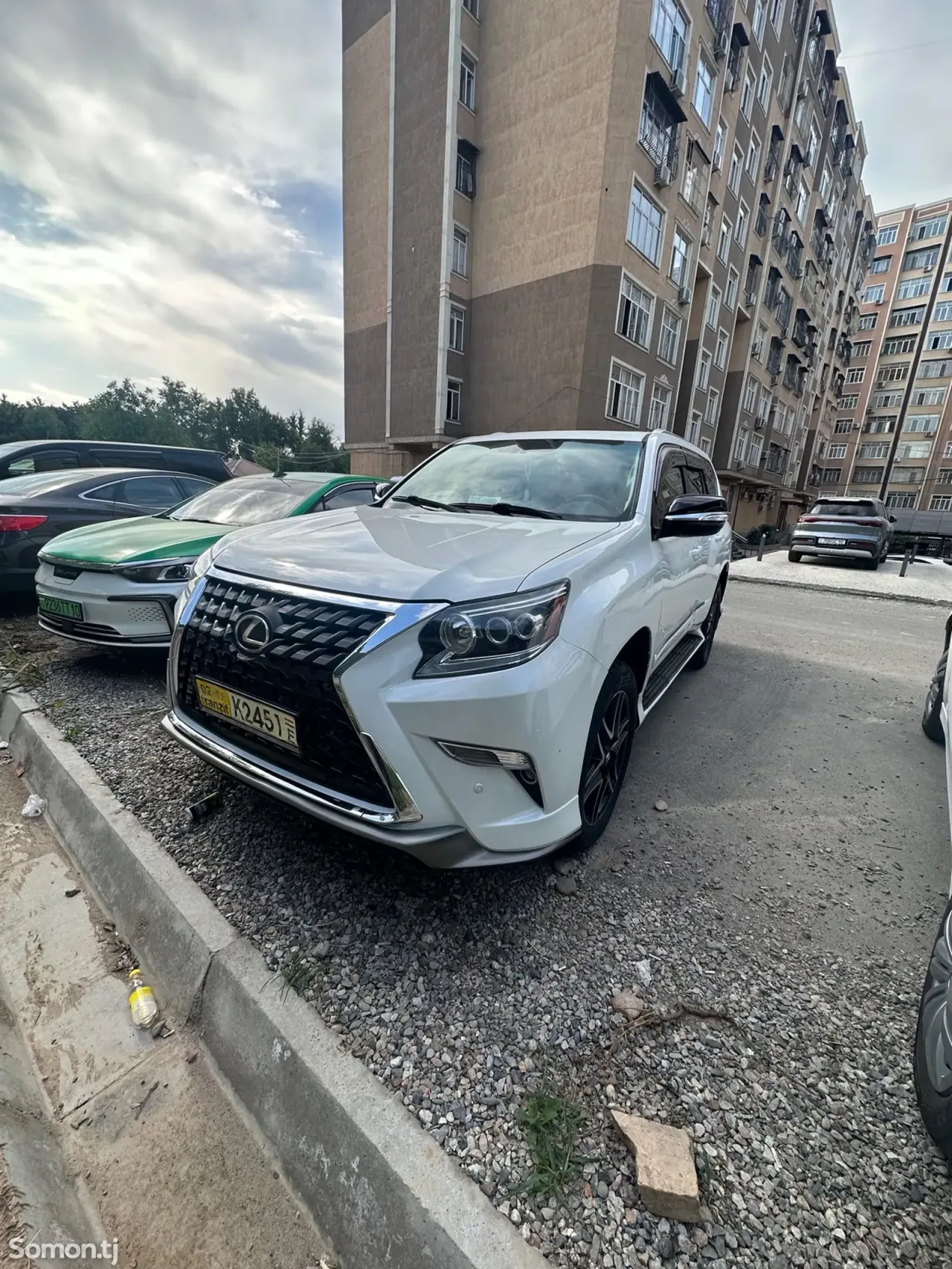 Lexus GX series 2010 · 4.6 AT