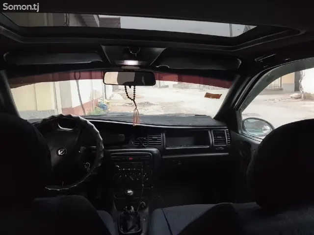 Opel Vectra B 1996 · 1.8 MT