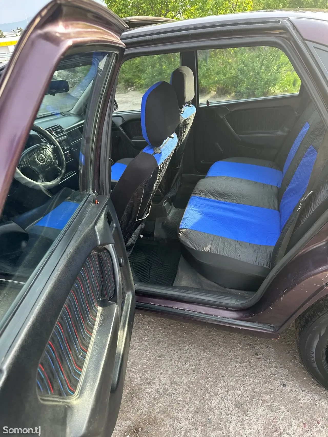 Opel Vectra A 1993 · 1.6 MT