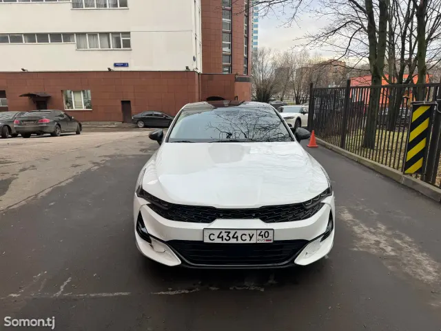 Kia K5 2022 · 1.6 AT