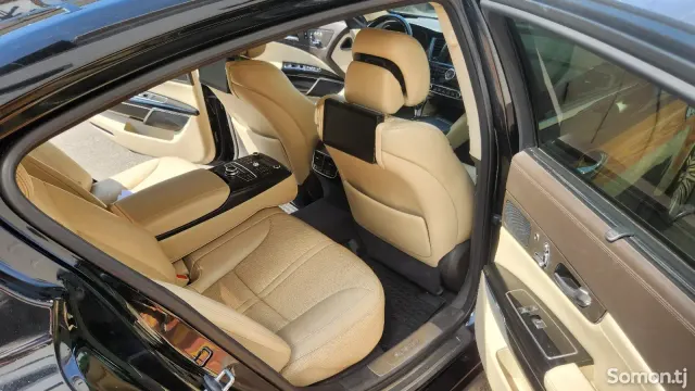 Kia K9 2017 · 3.8 AT