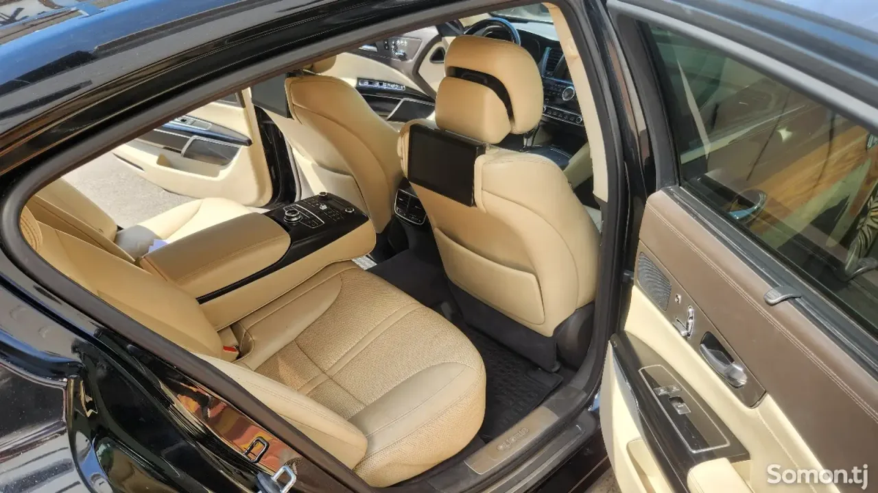 Kia K9 2017 · 3.8 AT