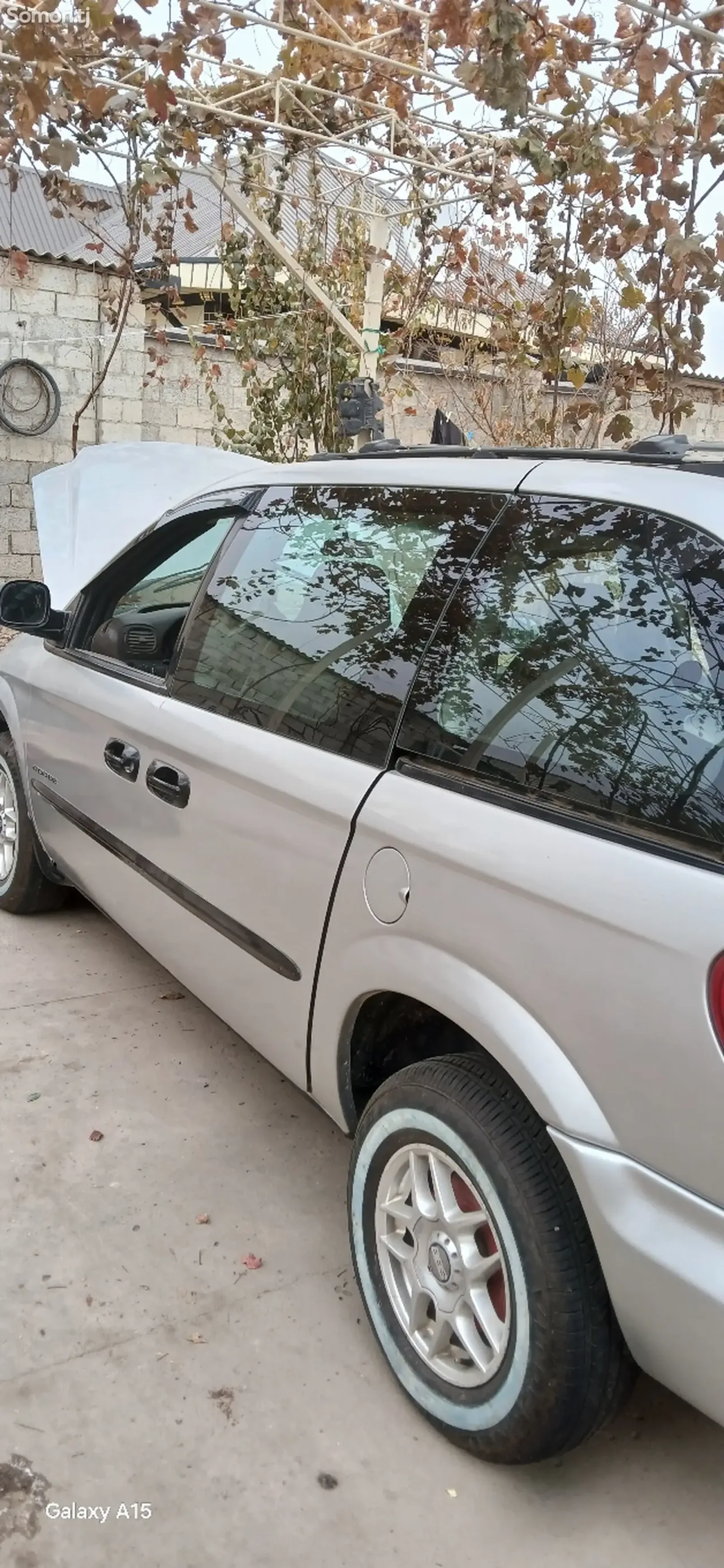 Dodge Caravan 2006 · 2.4 AT