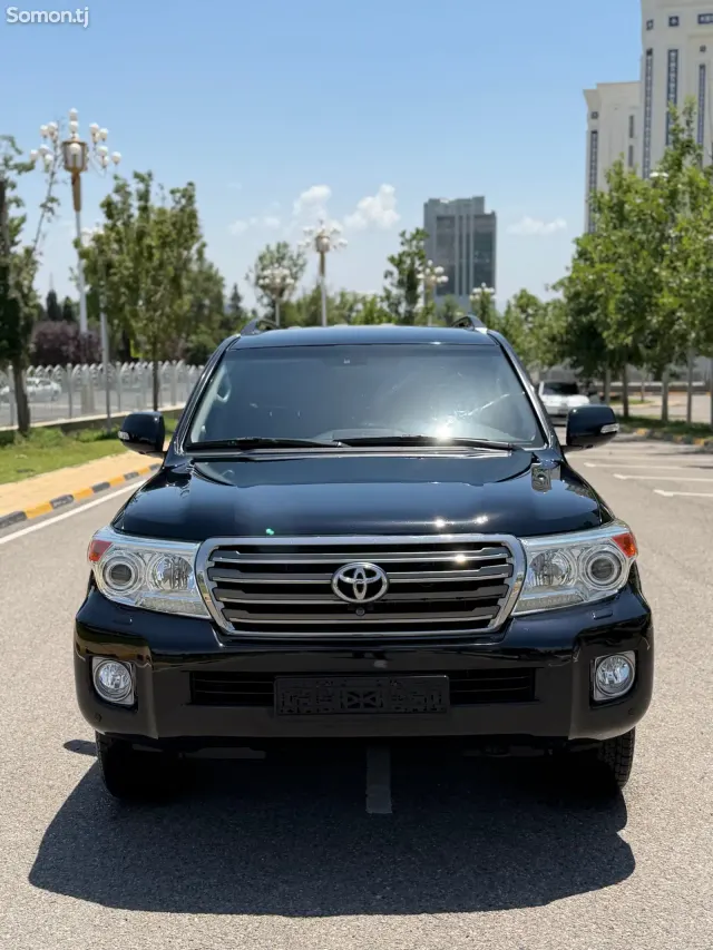 Toyota Land Cruiser 2015 · 4.7 AT