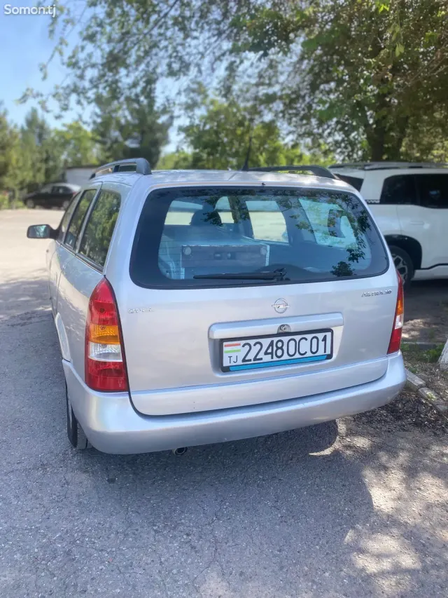 Opel Astra G 2001 · 1.6 MT