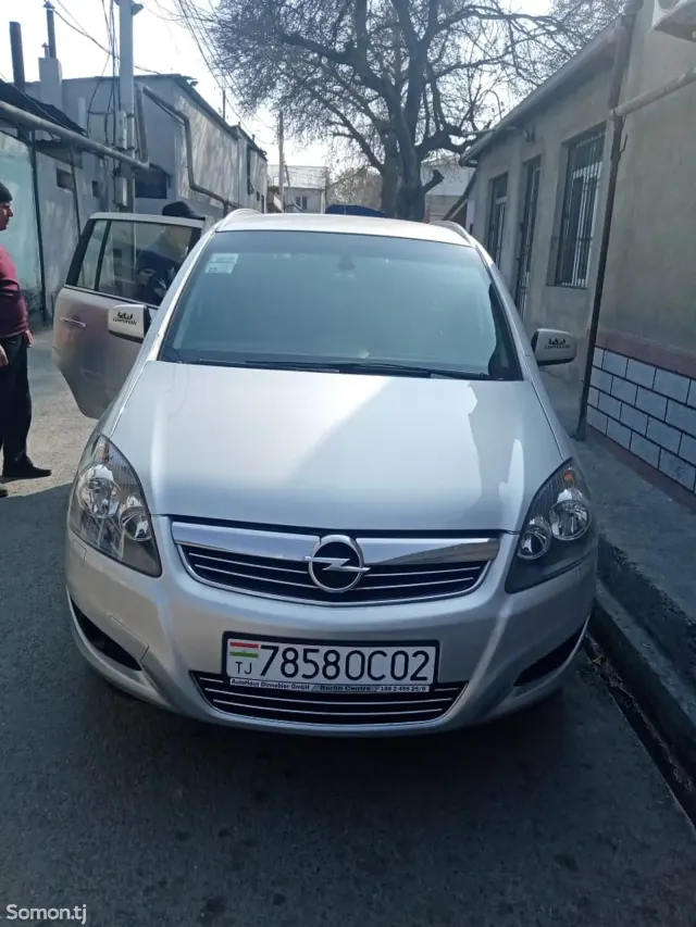 Opel Zafira 2011 · 1.8 MT