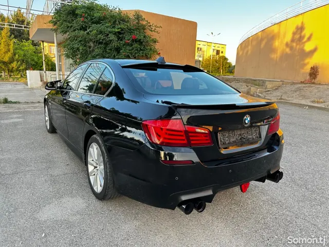 BMW 5 series 2012 · AT