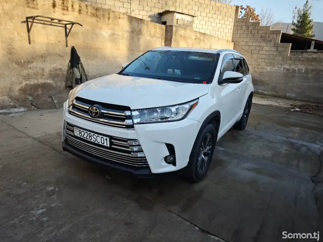 Toyota Highlander 2017 · 3.5 AT