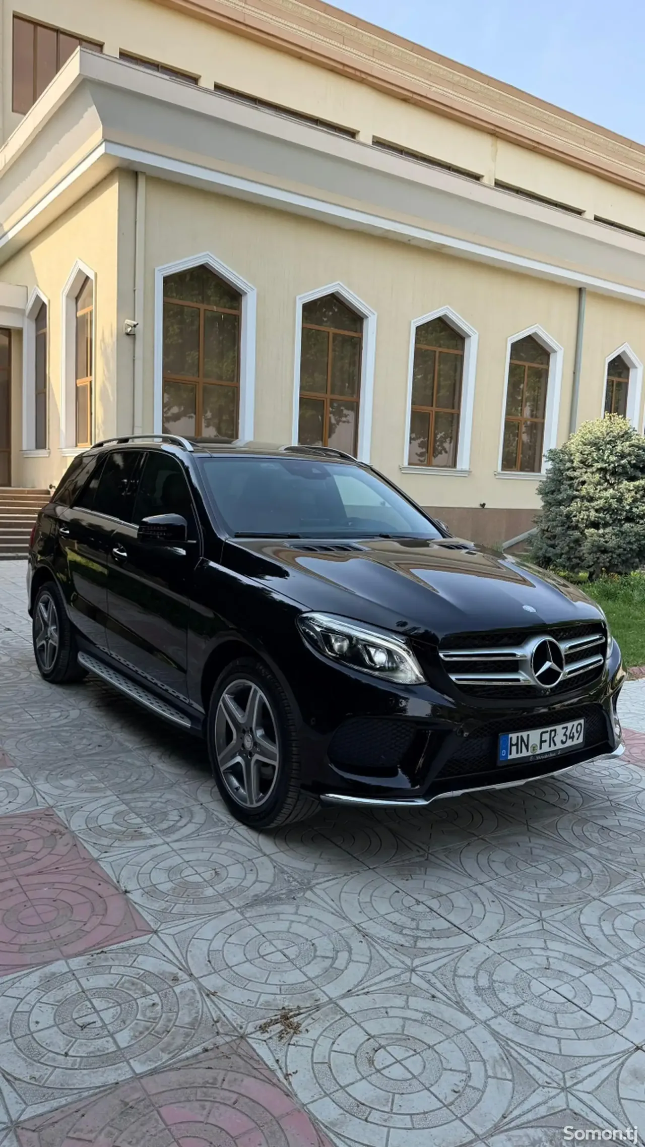 Mercedes-Benz GLE class 2017 · 3.5 AT