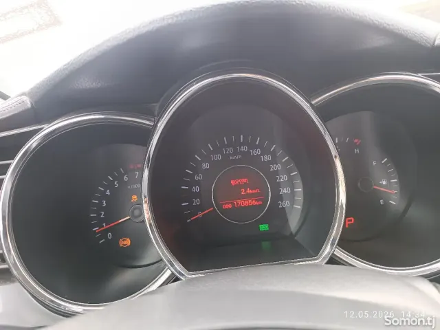 Kia K5 2011 · 2.0 AT