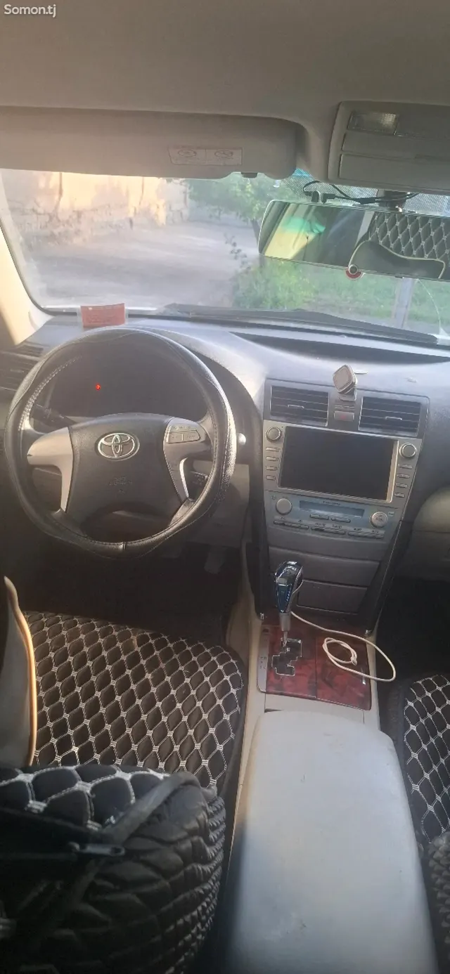 Toyota Camry 2007 · 2.4 AT