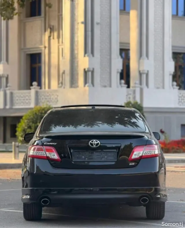Toyota Camry 2011 · 3.5 AT