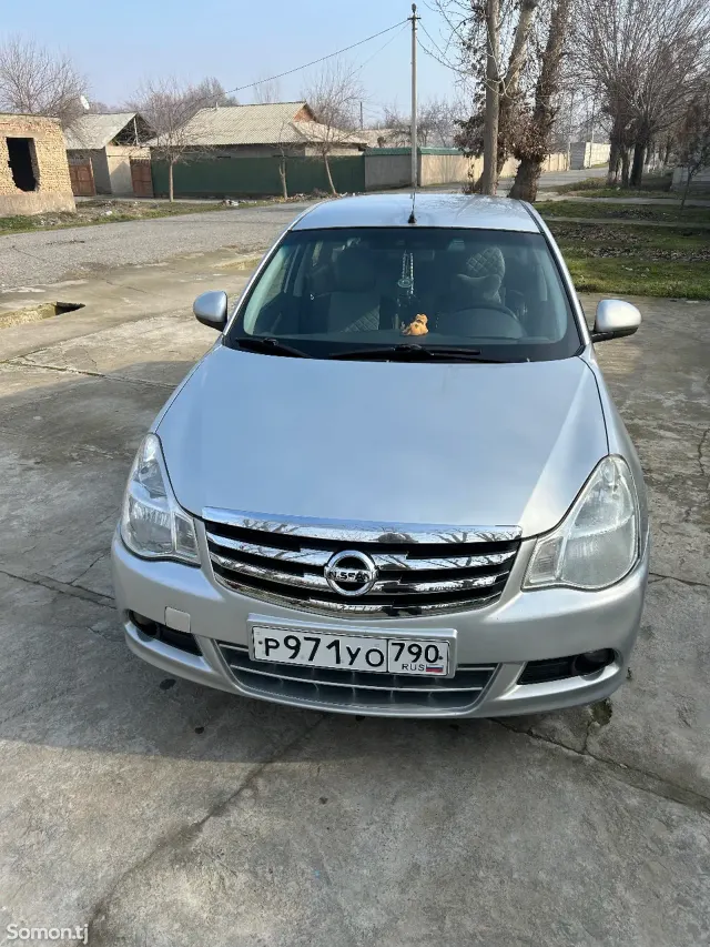 Nissan Almera 2014 · 1.6 MT