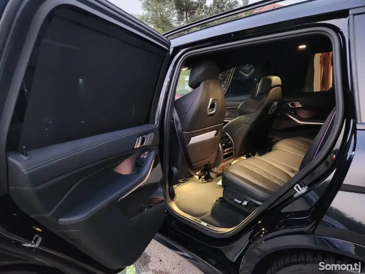 BMW X7 2025 · 4.0 AT