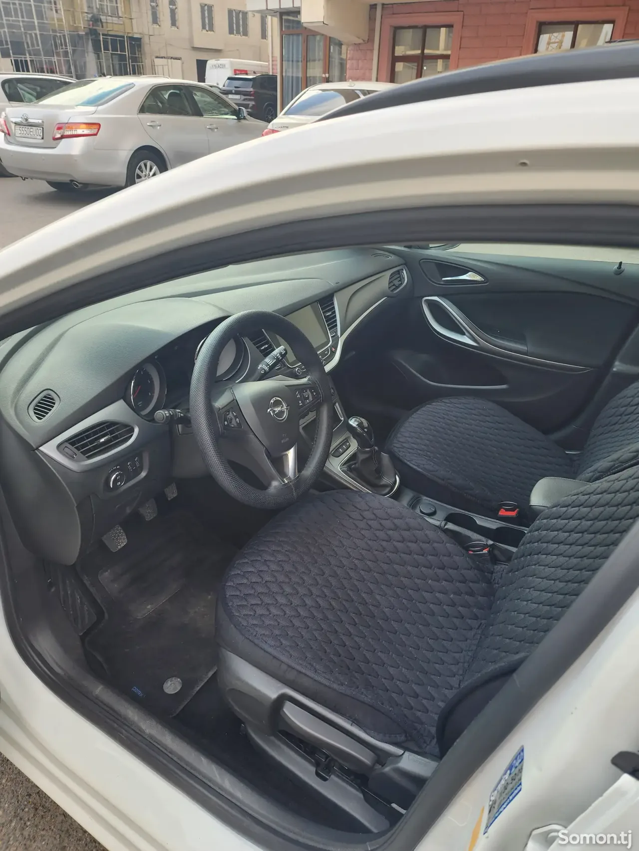 Opel Astra K 2019 · 1.6 MT