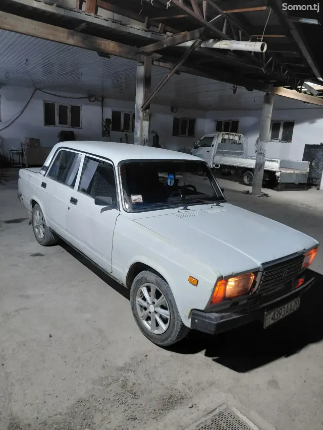 Lada (ВАЗ) 2107 1996 · 0.7 MT