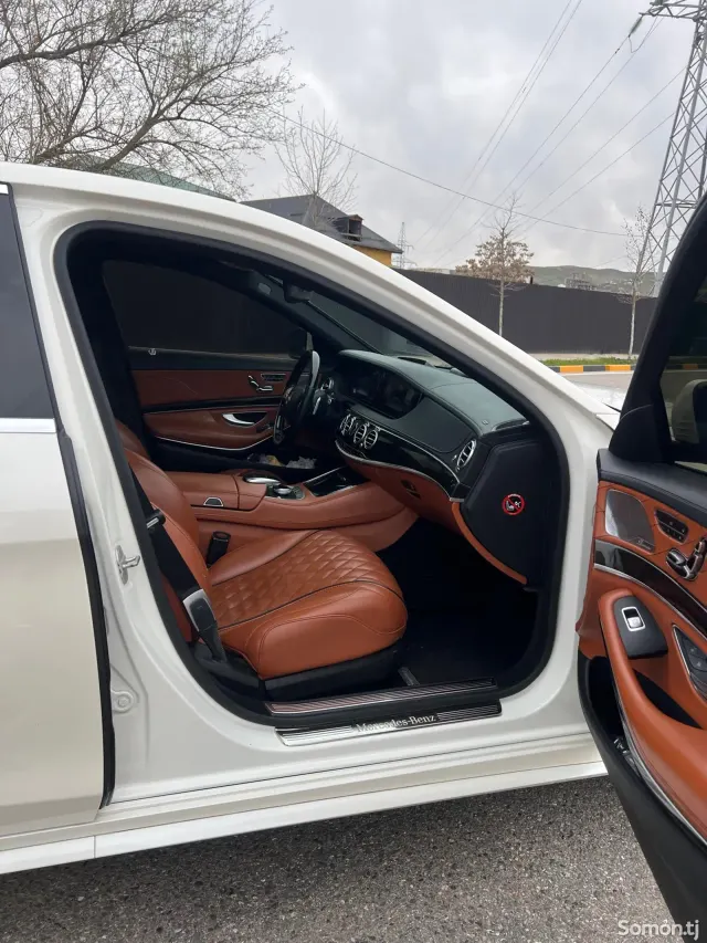 Mercedes-Benz S class 2015 · 4.7 AT