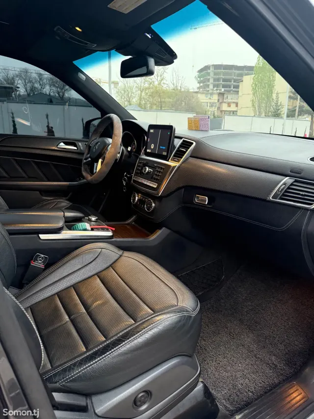 Mercedes-Benz ML class 2014 · 6.3 AT