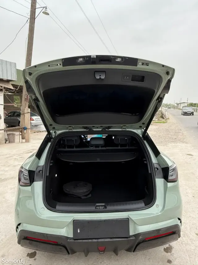 BYD Seal 2025 · AT