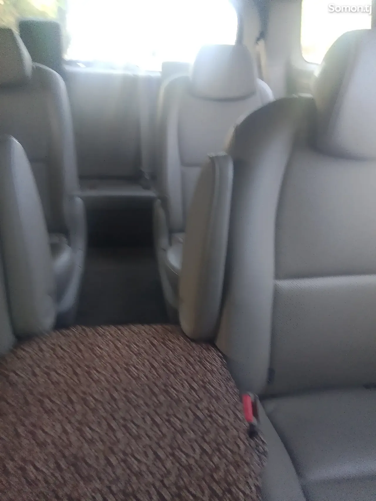 Kia Carnival 2015 · 2.2 AT