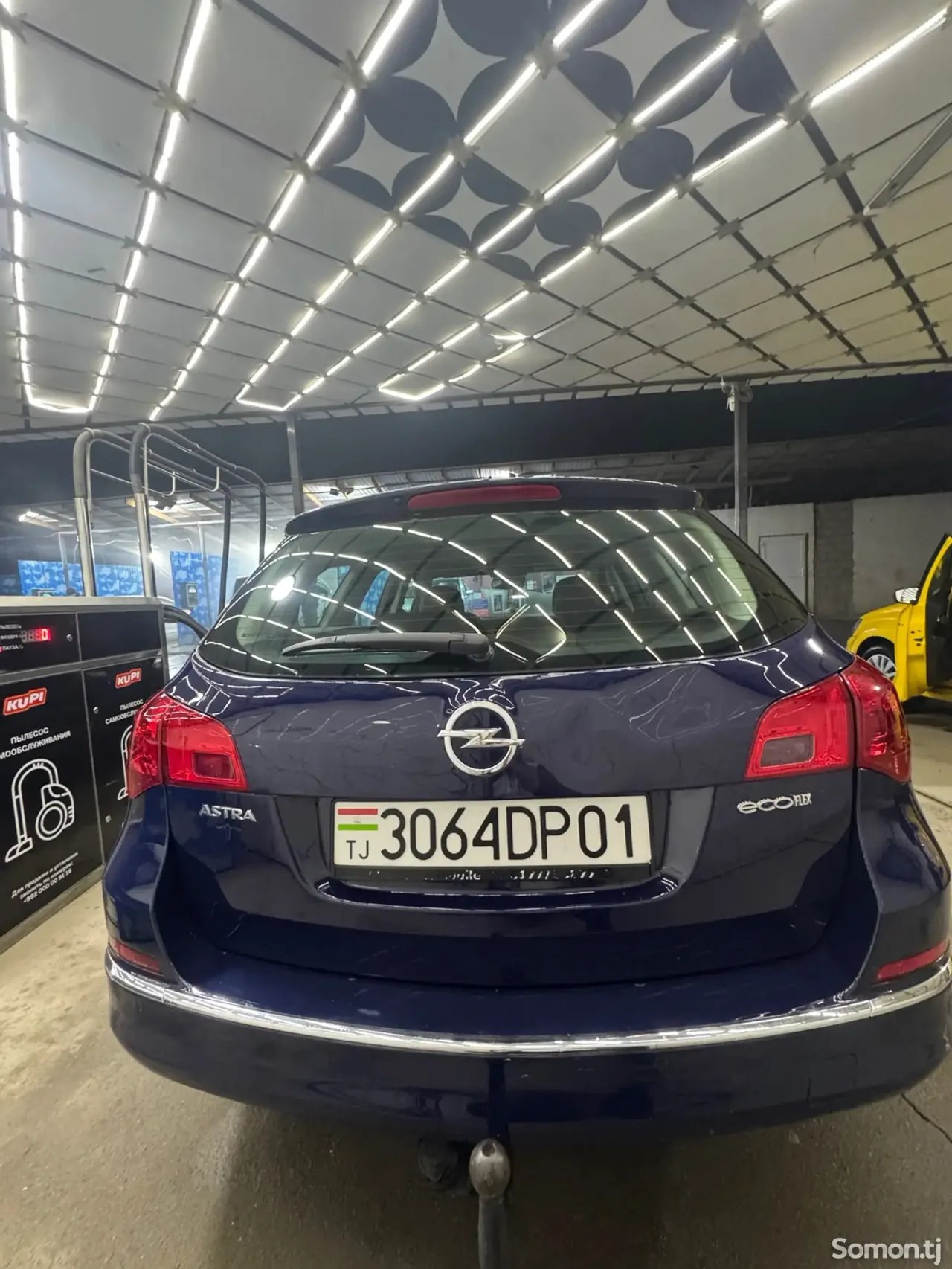 Opel Astra J 2014 · 1.7 MT