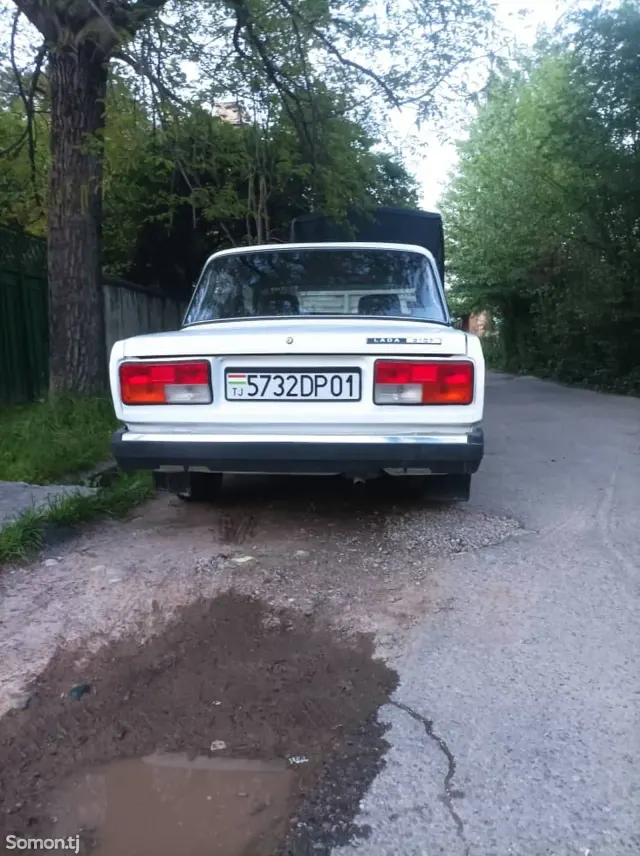 Lada (ВАЗ) 2107 2005 · 1.6 MT