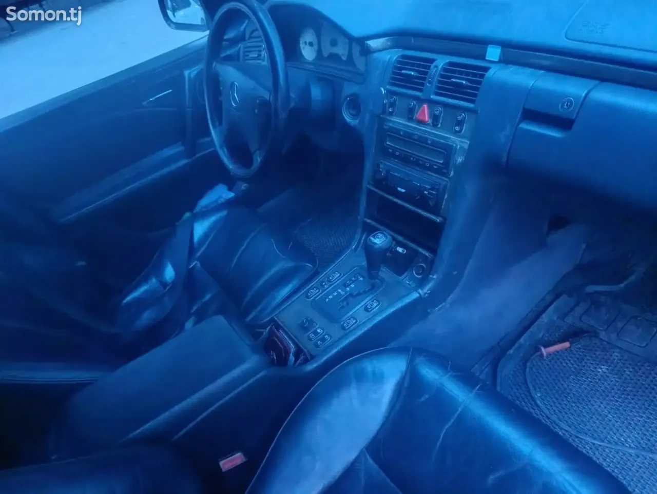 Mercedes-Benz E class 1999 · 2.8 AT