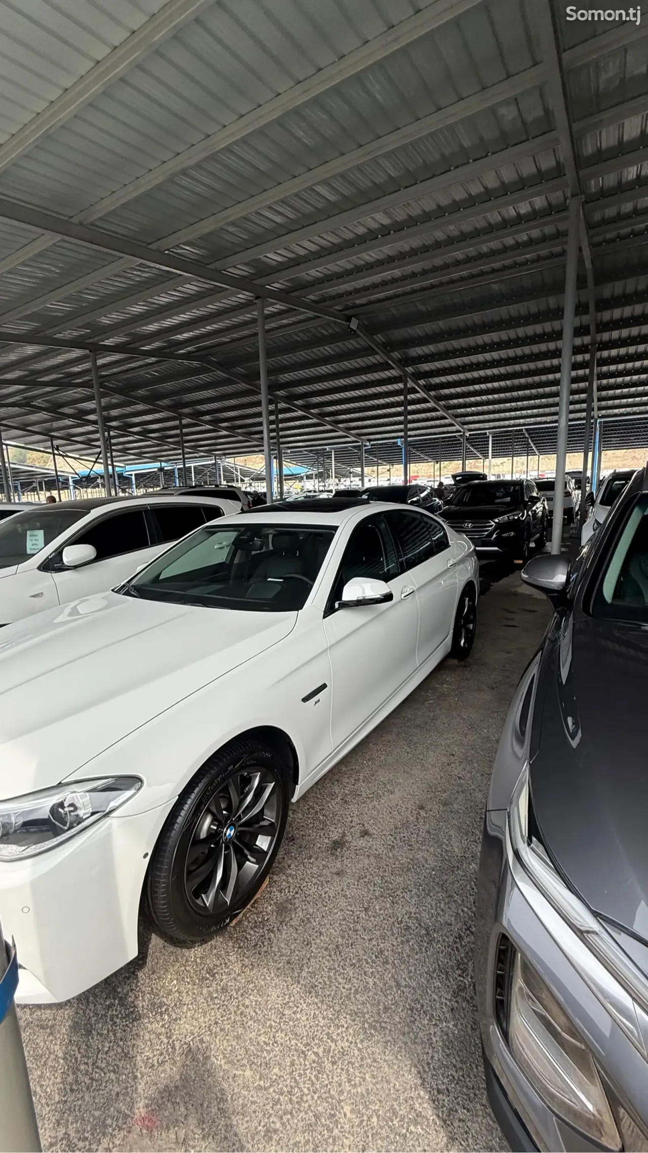 BMW 5 series 2015 · 2.0 AT