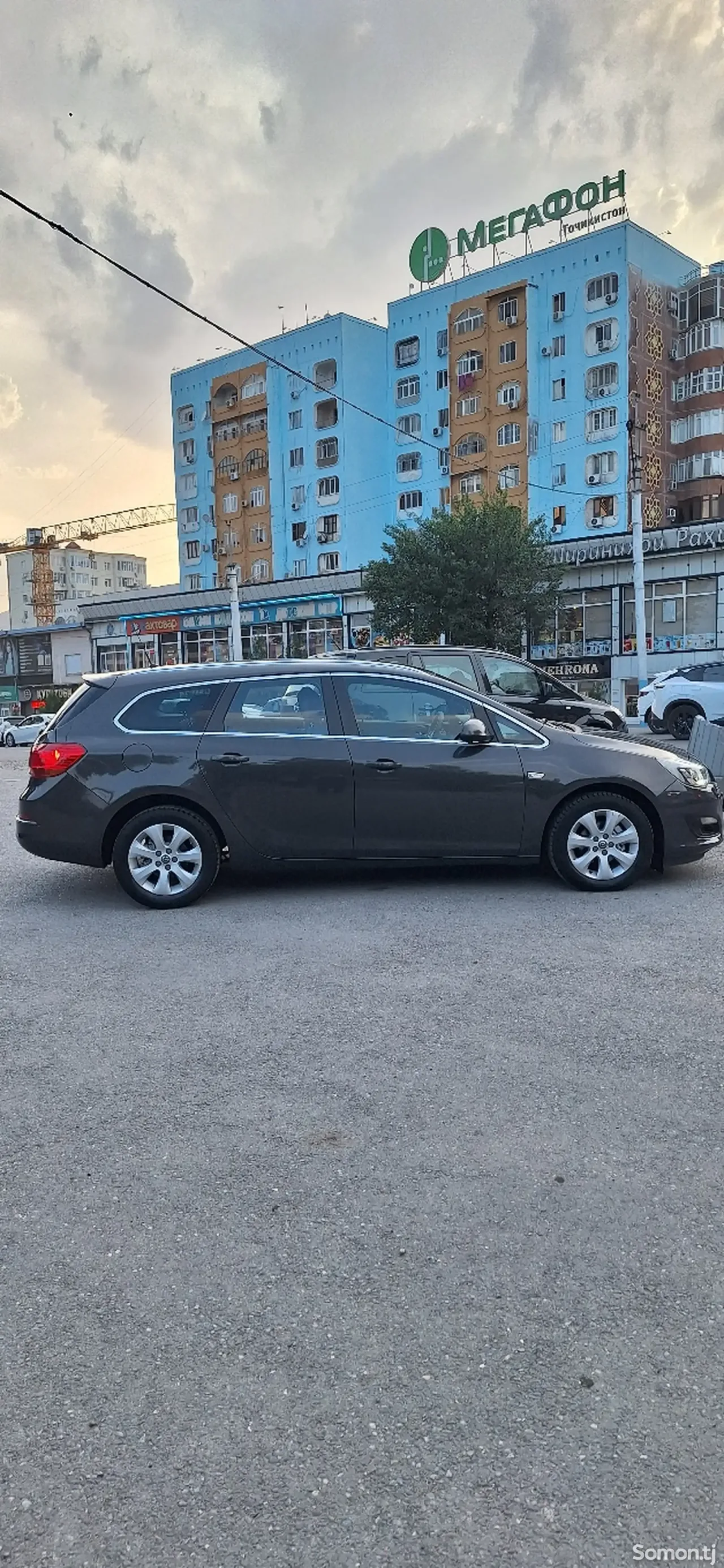 Opel Astra J 2015 · 1.4 MT