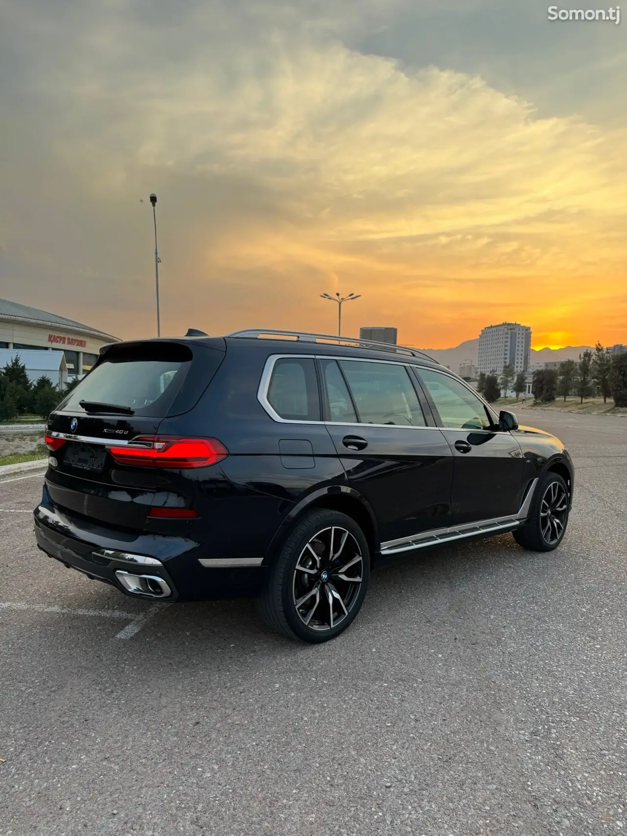 BMW X7 2021 · 4.0 AT