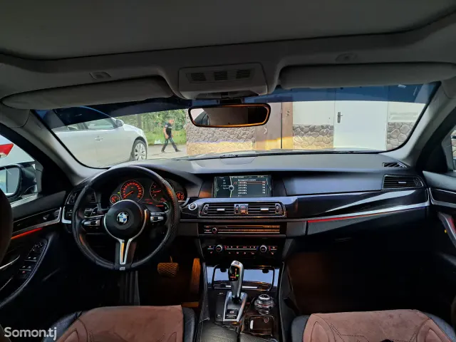 BMW 5 series 2011 · 2.8 AT