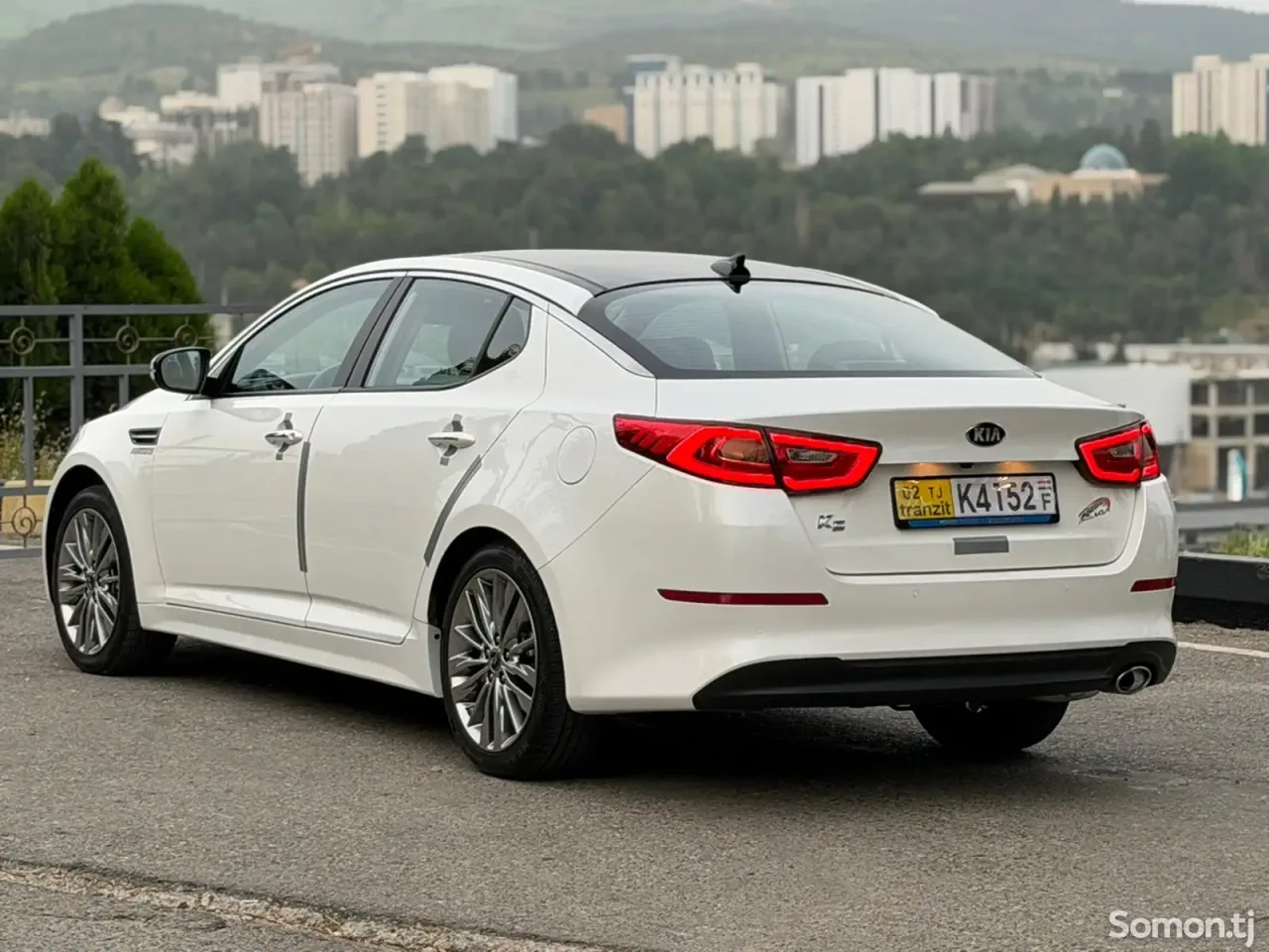 Kia K5 2015 · 2.0 AT