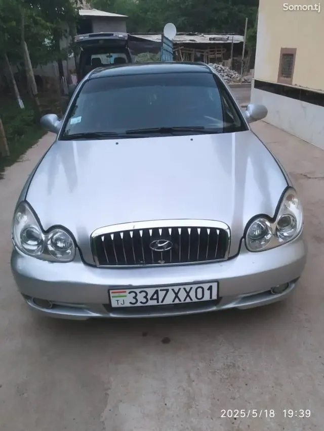 Hyundai Sonata 2004 · 2.0 MT