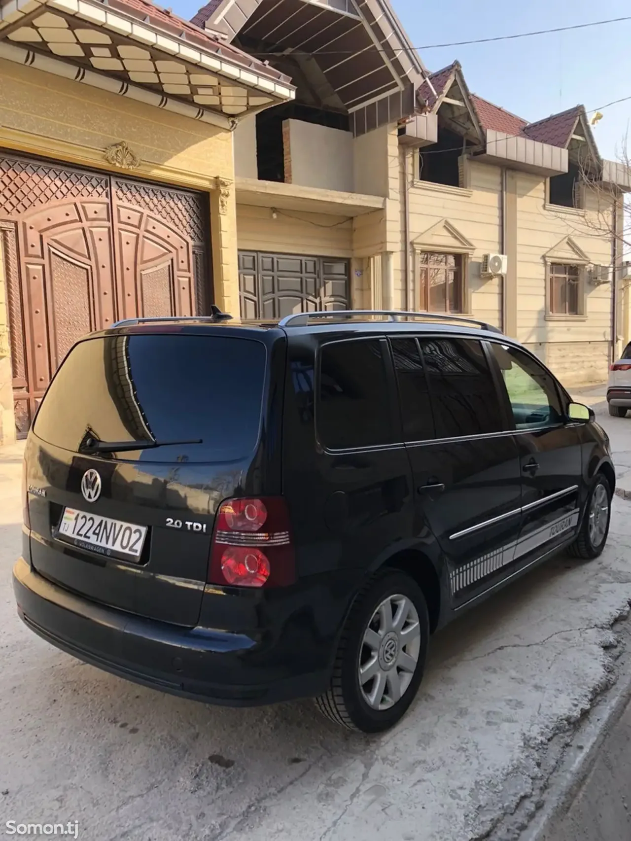 Volkswagen Touran 2007 · 2.0 AT