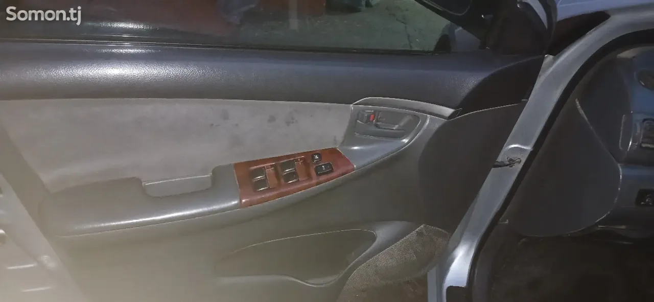 Toyota Corolla 2005 · 1.5 AT