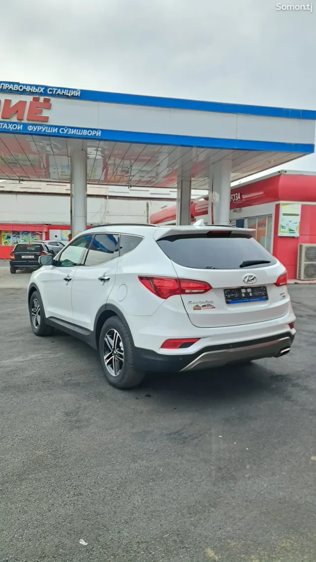 Hyundai Santa Fe 2017 · 2.4 AT