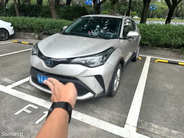 Toyota C-HR 2023 · 2.0 AT