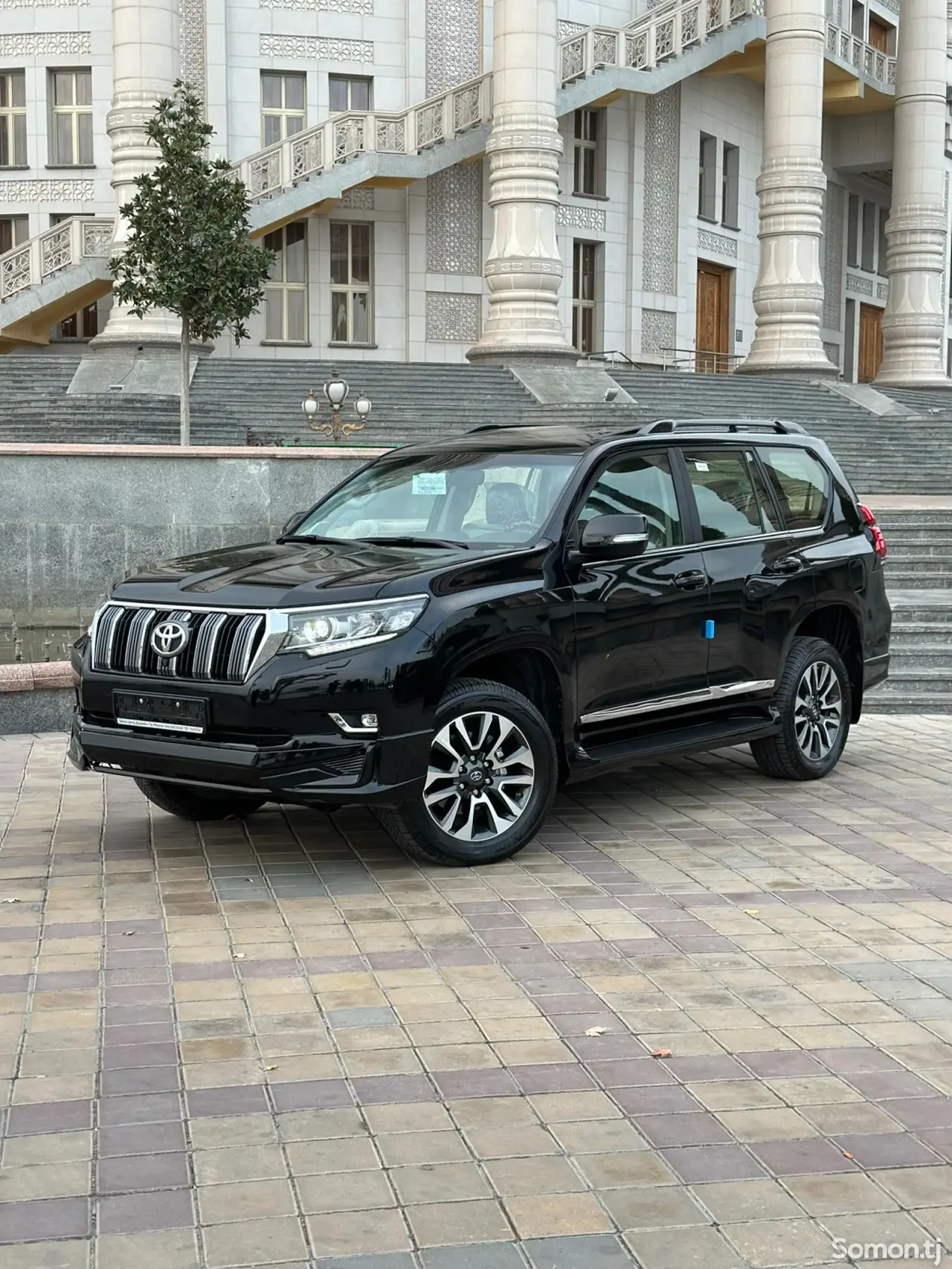 Toyota Land Cruiser Prado 2024 · 4.0 AT