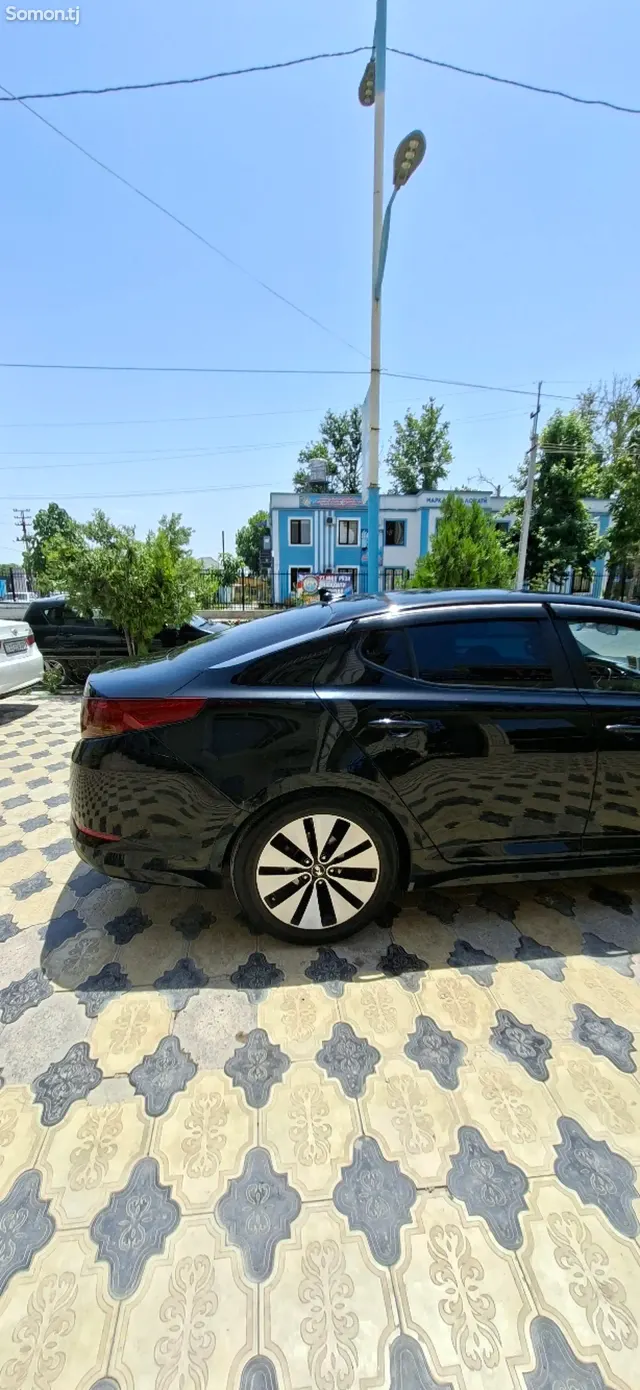 Kia K5 2011 · 2.0 AT