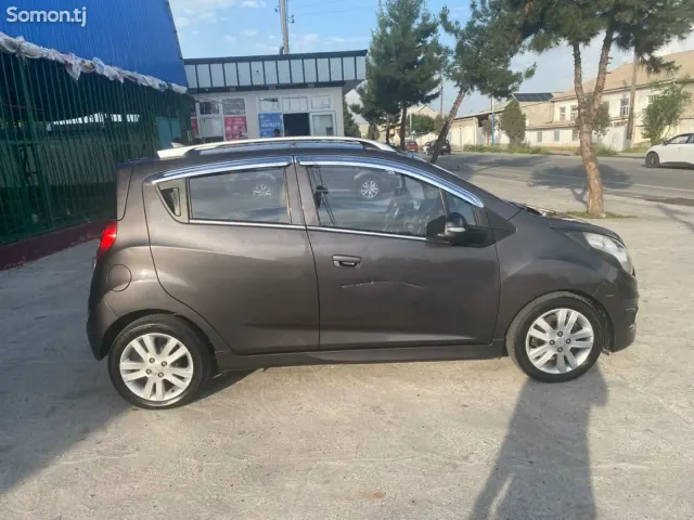 Chevrolet Spark 2014 · 1.6 AT